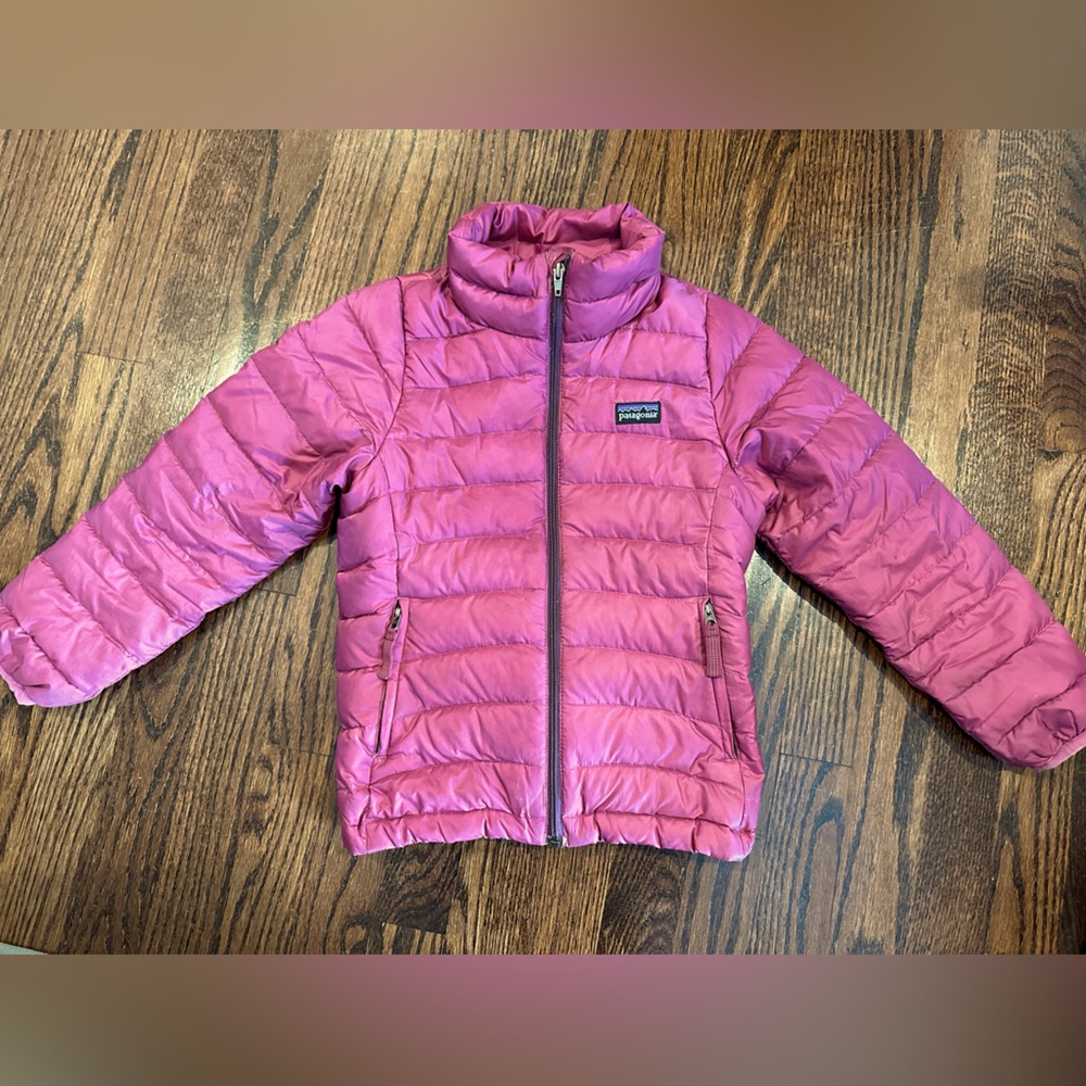 Girls Patagonia XS (5-6) down coat